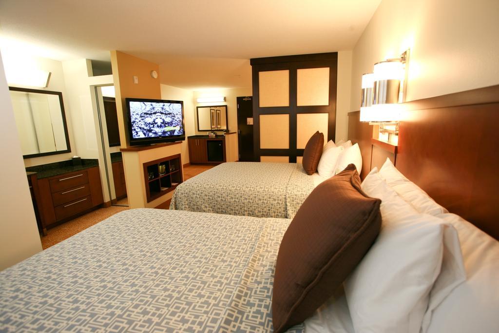 Hyatt Place Sarasota/Bradenton Room photo