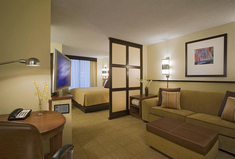 Hyatt Place Sarasota/Bradenton Room photo